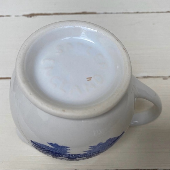 Vintage Sadler Ceramic Blue and White Creamer Jug - Picture 2 of 7